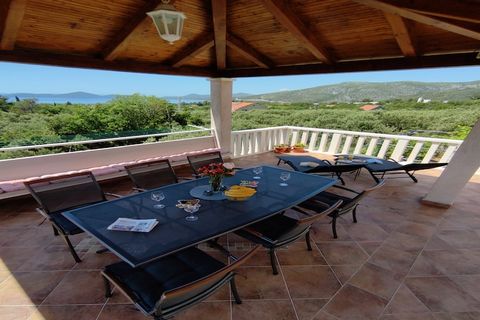 Apartments Kola are situated in Banići, a small secluded village and bay on the Adriatic coast. This picturesque village is 38 km away from historic Dubrovnik and it is rich with beautiful beaches and coves. Common BBQ facilities as well as shared ga...