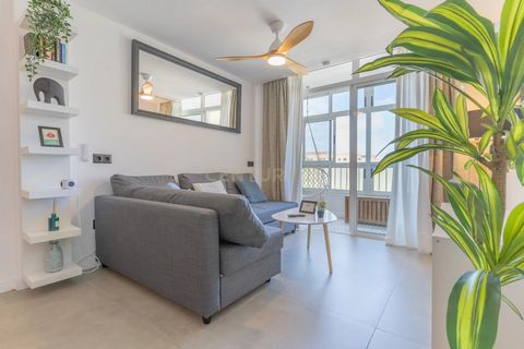 Ubicado en la exclusiva urbanización Lagos de Miramar I, este piso recientemente reformado es la combinación perfecta de confort y estilo. Con una licencia para explotación como vivienda vacacional, se presenta como una excelente opción tanto para qu...