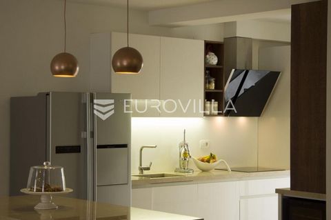 In Split, in Bačvice, in a newly built building, a three-bedroom apartment is available for long-term rent.The apartment on the second floor of a smaller building near the Bačvice beach consists of three bedrooms, two bathrooms and a living area with...