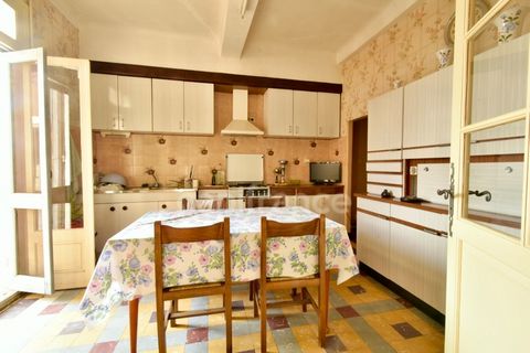 Maison à vendre 5 pièces FONTVIEILLE (13)