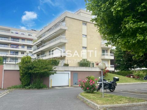 Rare sur le secteur : duplex 6 pièces avec extérieurs et stationnement