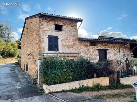 Maison de village 6 pièces 89 m2 + dépendances 140 m2 - Joudes (71480)