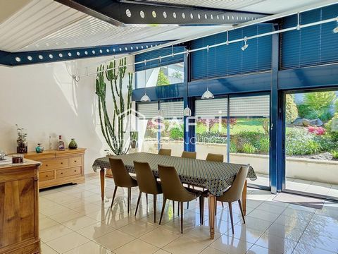 MAISON D'ARCHITECTE DE 203M² - 5 CHAMBRES - GARAGE DE 90M² - 978M² DE TERRAIN