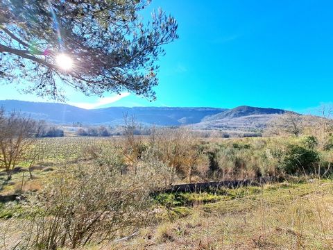 Maison à vendre 3 pièces POURCIEUX (83) / 610m² de terrain face au Mont Aurélien