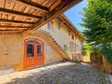 Maison à vendre 6 pièces, 110 m² habitables + 1 appart indépendant de 40 m² - grandes dépendances - terrain 2900 m² environ