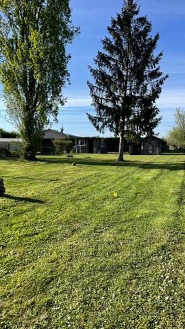 Terrain constructible environ 770 m² à proximité des commerces