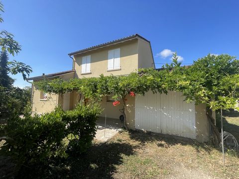 MAISON DE TYPE 5 A PROXIMITE IMMEDIATE DE FIGEAC