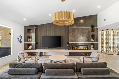 Eureka! Discover your nirvana. Blending sophisticated design with resort style amenities this totally renovated home (completed 2024) is the perfect nexus of easy living and upscale finishes. Exhale the moment you walk into the gated courtyard with y...