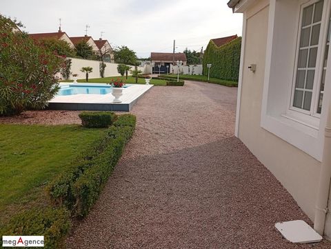 Maison 5 chambres, piscine garage cave puit