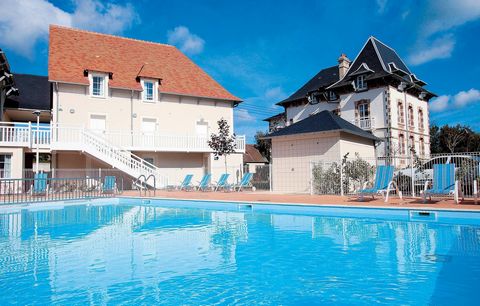 This residence is located in the heart of Cabourg and consists of apartments spread over 5 small buildings built in the typical Norman style. The apartments on the ground floor have a garden, while those on the upper floors have a balcony or terrace ...