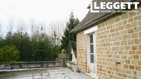 120422SSE14 - This property has got a loft in the mezzanine which can give you an extra bedroom of 38m2 in the main house. The barn in the courtyard has two bedrooms above which can be renovated to make a gite Information about risks to which this pr...