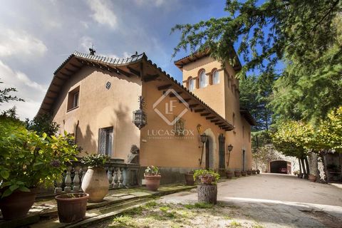 Unique opportunity to acquire a historic finca with two large houses, with a large area of land and surrounded by nature. It is an area with total peace and tranquility, less than 45 minutes from Barcelona and 10 minutes from the nearest beach. The m...