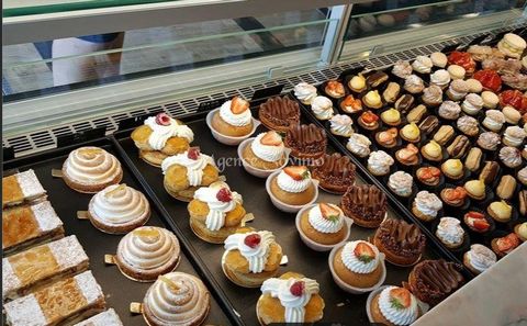 À vendre : Boulangerie-Pâtisserie-Snack dans la magnifique ville du Rouret Nous avons le plaisir de vous présenter cette incroyable opportunité d'acquérir une boulangerie-pâtisserie-snack située dans la magnifique ville du Rouret. Cette boulangerie e...