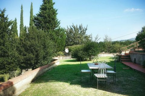 Located in Sasso Pisano, this quiet 2-bedroom holiday home is perfect for a small group or couples on a romantic getaway. There is also a private swimming pool which overlooks the Tuscan hills nearby. The picturesque village of Sasso Pisano (3 km) is...