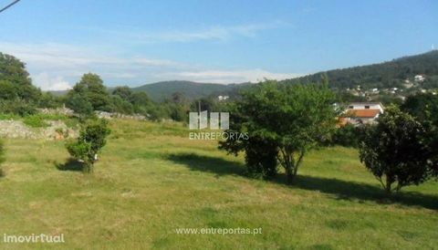Land for construction with 1200 m2. Situated in a quiet place. Ref.:VCC10010 ENTREPORTAS Founded in 2004, the ENTREPORTAS group with more than 15 years, is a leader in real estate mediation in the markets in which it operates, offering a quality and ...