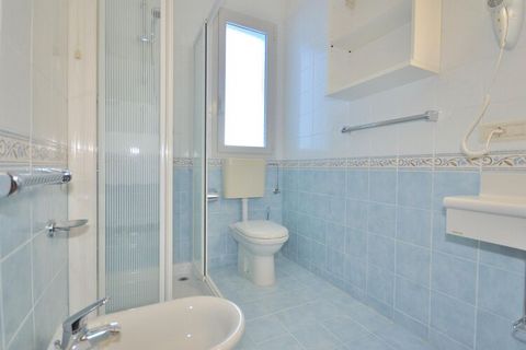 Apartment house with well-equipped holiday apartments on the beach of Bibione-Spaggia. All apartments have a furnished balcony as well as WiFi and air conditioning. A communal pool with an integrated children's pool ensures quick refreshment in betwe...