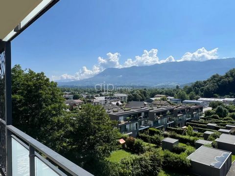 Dans un environnement très calme, appartement T2 de 50 m² comprenant une pièce de vie avec une cuisine équipée neuve, un chambre et une salle de bains. Une grande loggia offre une vue offre une très belle vue dégagée. Contact au ...