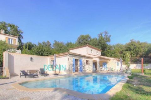 Roquefort Les Pins en una zona muy residencial en absoluta calma Features: - SwimmingPool