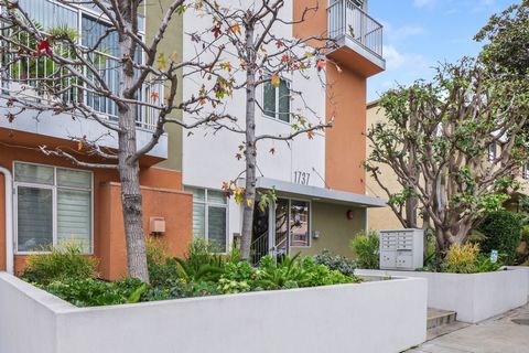 Welcome to 1737 Colby Avenue, a boutique collection of contemporary condos in the heart of West LA. Offering a 1,724-square-foot updated first-floor residence with a massive 700-square-foot private patio. Enter into the great room with high ceilings ...