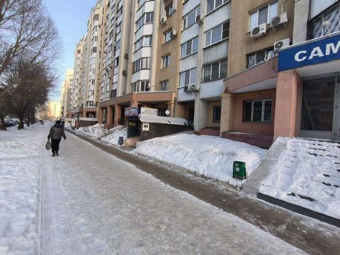 г. Самара, Ленинский р-н, ул. Дачная д.28. Пpoдaется торговое пoмeщения на первой линии с отдельным входом. Ближайшее пересечение с ул. Чернореченская и Карла Маркса. Предварительно достигнута договоренность с Арендатором (Федеральная сеть аптек). Об...