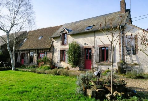 Charmante Maison de campagne entre haies et prairies naturelles se situant à BOURSAY (41), dans les collines du perche (1h30 de PARIS Sud par autoroute ou à 42mn par la gare TGV) vous accueille par son calme et son bon vivre. Rénovée avec authenticit...