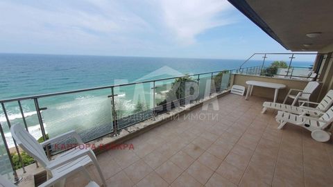 Apartment on the first line with frontal sea view! One-bedroom, neatly furnished apartment on the 3rd floor in a new building with a swimming pool and well-maintained common areas, with an area of 180 sq.m. Located in one of the few virgin places on ...