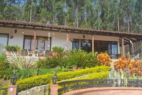 Sale of Finca El Carmelo Dagua Valle del Cauca has two adjoining properties, beautiful main house with large rooms for multiple accommodation with exterior view, integral kitchen, living room, sliding doors. Laundry area and wide exterior corridors t...