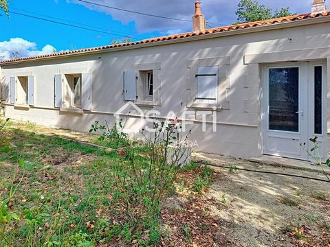 Située à Triaize, à 10 minutes de Luçon et 20 minutes des plages, Carine LOSADA vous présente cette charmante maison individuelle de plain pied. Elle comprend 3 grandes chambres, un spacieux bureau, une cuisine, une buanderie, un cellier, une salle d...