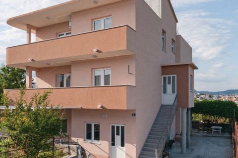 Apartments Tomić are located in Pazigrad, a neighborhood in Split. The property is located in a peaceful area of Split, 5 km away from the famous promenade ''The Riva'', main bus station and the port. The property features three accommodation units a...