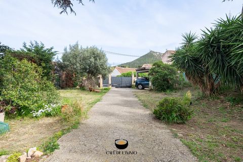 It is in the Saint Marcel sector that the Café de l'Immo invites you to put down your suitcases today. Located in a very quiet environment, on a remote traverse from the hustle and bustle of the city, this lovely 1997 home offers a comfortable and wa...