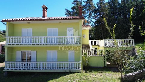 Location: Istarska županija, Labin, Labin. House near the center of Labin. We are selling a house only 2 kilometers from the center of Labin. The house is in a great location, in a quiet street, and is the last in a row, so it offers fantastic privac...