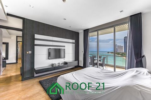 Erleben Sie luxuriöses Wohnen mit dieser atemberaubenden 2-Zimmer-Wohnung in The Cove, Wong Amart Beach. Diese 153 m² große Einheit befindet sich auf der 10. Etage und bietet einen atemberaubenden Panoramablick, zeitgenössisches Design und eine hochw...