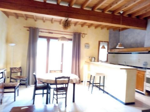 ENTRE MER ET MONTAGNE- MAISON HABITABLE SANS FRAIS AVEC GARAGE ET JARDIN DE 24501M2 EN BORD DE RIVIERE