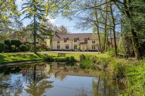 This exquisitely restored character barn has been the subject of a loving renovation in recent years, the visionary owners using their expertise to create a home that also works as a business and adapts to every stage of family life with ease. With t...