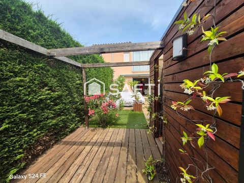 Superbe studio en RDJ avec grande terrasse et emplacement véhicule privatif.