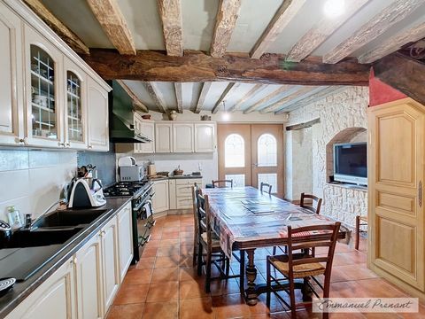 Dpt Loir et Cher (41), à vendre CELLE maison P10 de 210 m² - Terrain de 1 211,00 m²