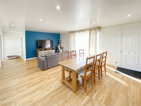 Dpt Gers (32), à vendre VERGOIGNAN maison contemporaine T4 de plain pied de 96m² habitables + garage attenant sur 997m² de terrain