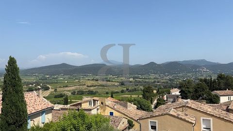 REGIO VAISON LA ROMAINE Virtuele tour beschikbaar op onze website. Gerenoveerd dorpshuis met panoramisch uitzicht op de Dentelles de Montmirail en de Mont Ventoux Een ware oase van rust in het hart van de Provence Het agentschap BOSCHI IMMOBILIER in ...