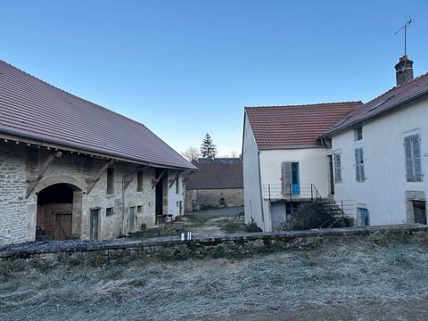 Maison et granges entre Venarey-les-Laumes et Vitteaux (21)