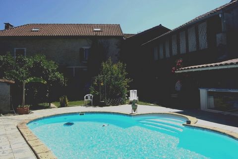 Maison de 270m2 idéalement située à Saint Laurent de Neste