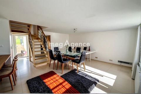 Maison de ville rénovée avec soin à Étel