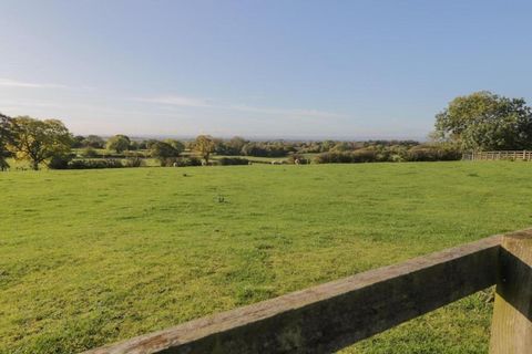 Bienvenue dans votre retraite idyllique nichée dans la campagne enchanteresse de Thirsk. Cette charmante escapade allie parfaitement tranquillité, luxe et commodité, ce qui en fait une destination idéale pour les séjours de vacances de courte durée. ...