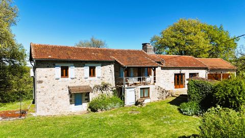 Maison de pierres en campagne Parisot