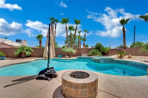 If you need the space—this is the place!This charming single-story home sits on a generously sized lot and is ideal for those who need space to spread out. Featuring a total of six garages—two attached and a massive four-car detached garage (40ft x 3...