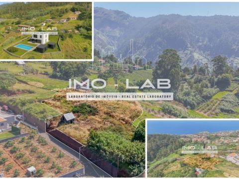 'Oase' von 2962m² mit Heuhaufen in Fonte Coxo - Ponta do Sol, Madeira Entdecken Sie diesen einzigartigen Kurzurlaub in der malerischen Stadt Ponta do Sol, einem der bezauberndsten Reiseziele Madeiras. Mit einer Gesamtfläche von 2962 m² und einem char...