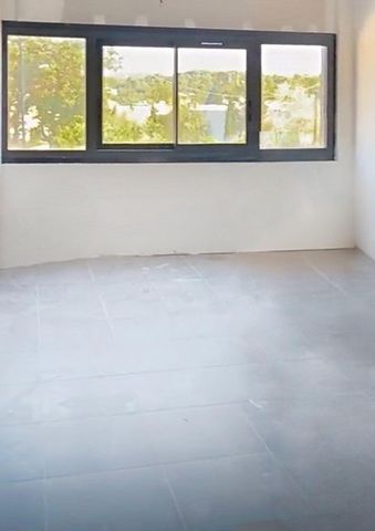 Local de 22m2 + salle d'attente