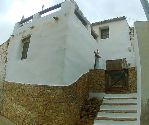 A lovely Cortijo for sale in a rural location close to the village of Los Cerricos here in the north of the province of Almeria. Steps lead up to a small garden space and to the house. Upon entry is the traditional Spanish style kitchen with dining s...
