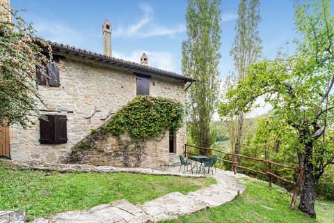 This cosy holiday home, surrounded by nature, is located on a property with unpaved forest paths, in the Monte Subasio National Park. It has a shared swimming pool and the house can comfortably accommodate a couple or a family. The property is 10 km ...