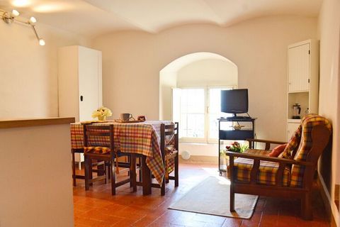 Villa Il Brio is located in the countryside, in a scenic location suitable for beautiful walks in the hills and is only 3 km from the centre of Pistoia, a characteristic Tuscan city, rich in history and monuments. Pistoia was elected 'Italian Capital...