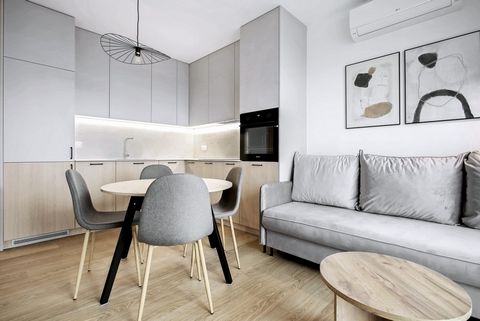 Mamy przyjemność zaprezentować komfortowe, wykończone w wysokim standardzie mieszkanie na warszawskim Ursusie. Mieszkanie jest całkowicie nowe, nigdy wcześniej nie było wynajmowane. PARAMETRY NIERUCHOMOŚCI Mieszkanie o powierzchni ok 48 m2 składa się...